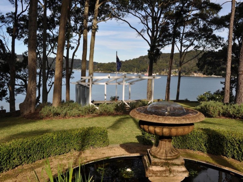 6 Bona Crescent, Lovett Bay NSW 2105