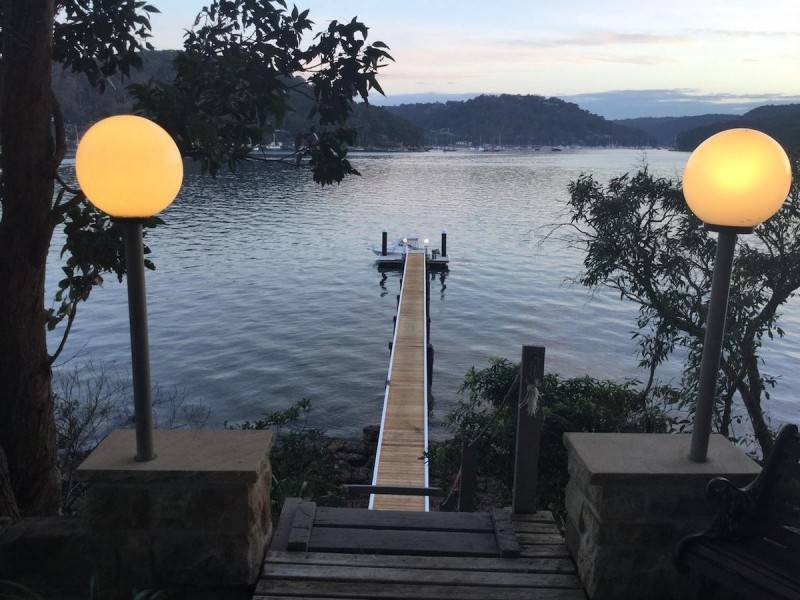 6 Bona Crescent, Lovett Bay NSW 2105