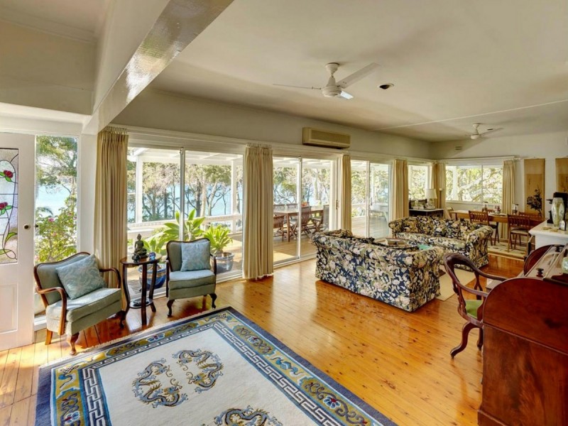 6 Bona Crescent, Lovett Bay NSW 2105