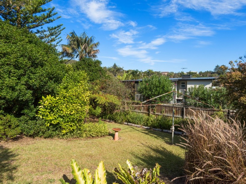 37 Carpenter Crescent, Warriewood NSW 2102