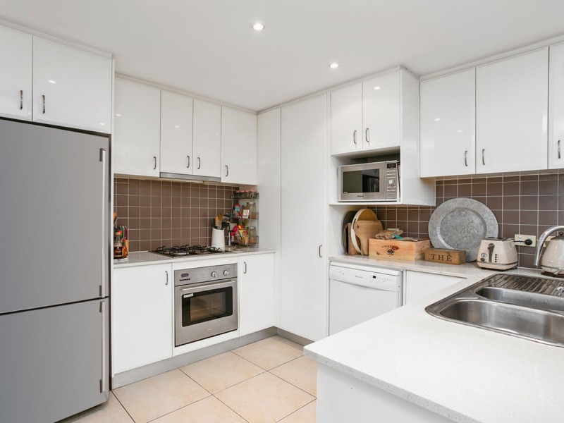 8/6 Fantail Avenue, Warriewood NSW 2102