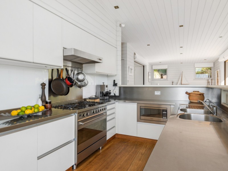 15 Karloo Parade, Newport NSW 2106