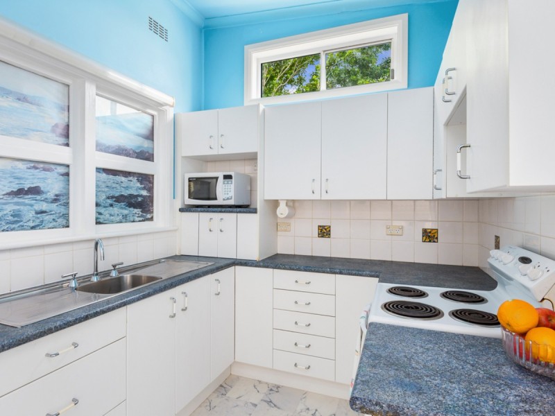 9 Sydney Road, Warriewood NSW 2102