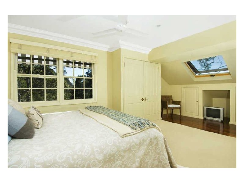 11 Loquat Valley Road, Bayview NSW 2104