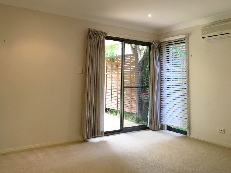 1 Suncrest Avenue, Newport NSW 2106