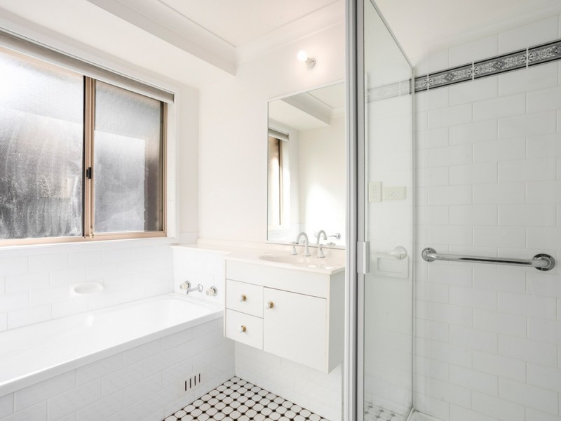 J2/3 Vineyard Street, Mona Vale NSW 2103