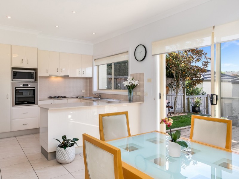 24 Honeyeater Grove, Warriewood NSW 2102