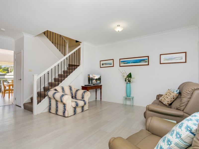 24 Honeyeater Grove, Warriewood NSW 2102