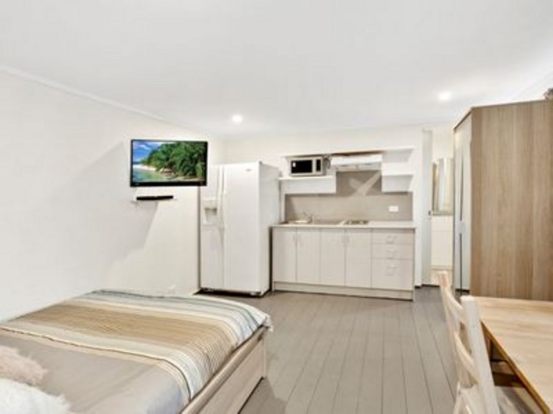 1/102 Barrenjoey Road, Mona Vale NSW 2103