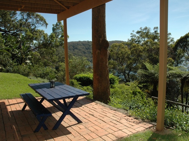 Flat/13 Quarter Sessions Road, Church Point NSW 2105