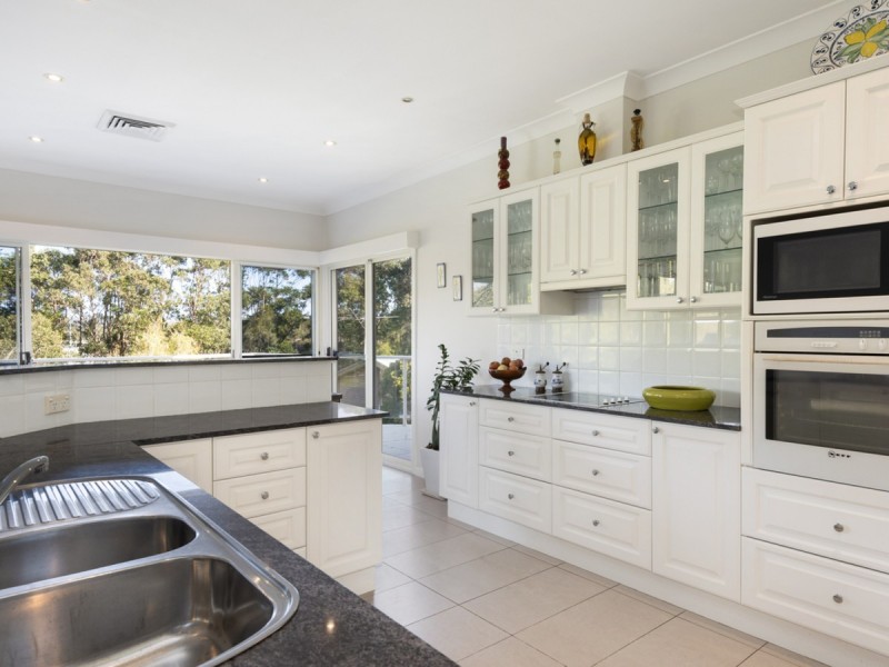 39 Arnott Crescent, Warriewood NSW 2102