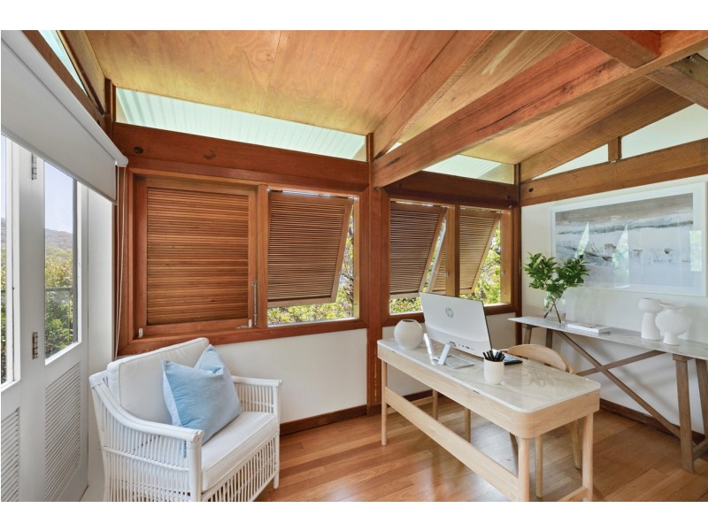 9 McCarrs Creek Road, Church Point NSW 2105