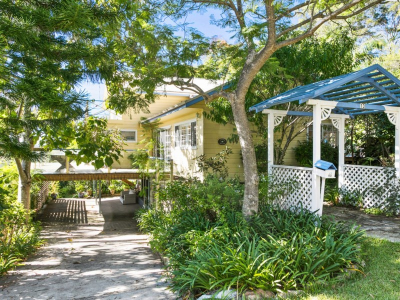 13 Kananook Avenue, Bayview NSW 2104