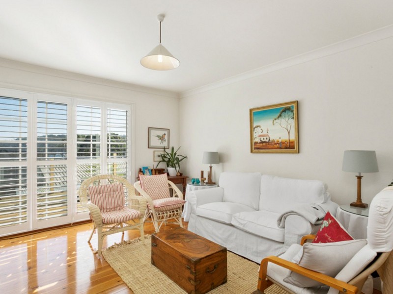 13 Kananook Avenue, Bayview NSW 2104