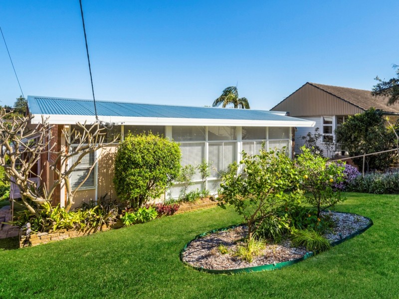 35 Carpenter Crescent, Warriewood NSW 2102