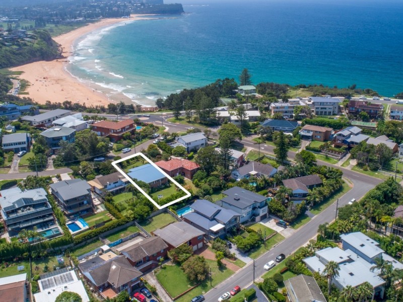 35 Carpenter Crescent, Warriewood NSW 2102