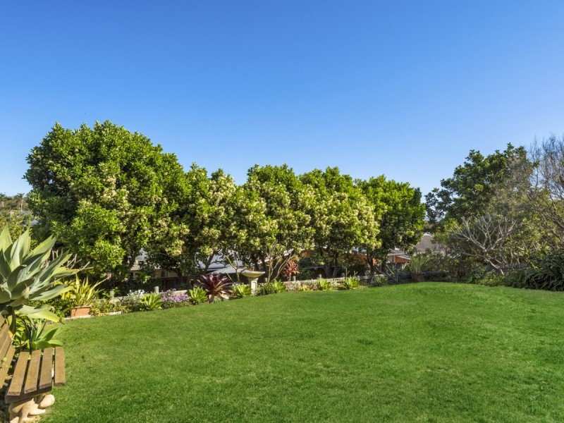 35 Carpenter Crescent, Warriewood NSW 2102