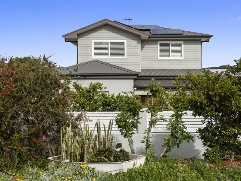 6 Sydney Road, Warriewood NSW 2102