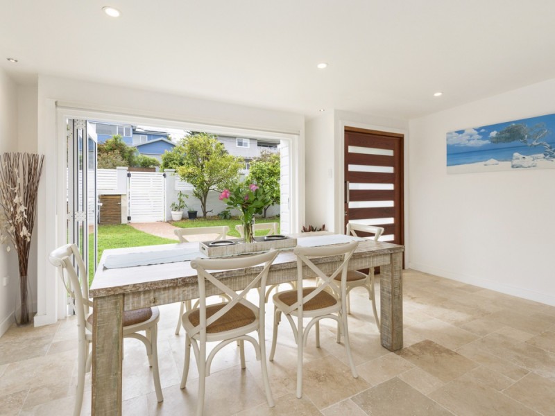 6 Sydney Road, Warriewood NSW 2102