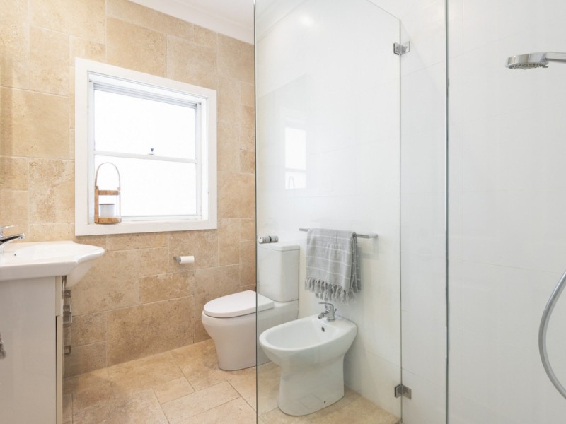 6 Sydney Road, Warriewood NSW 2102