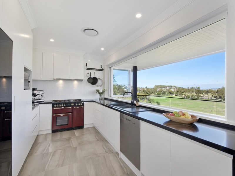 21 Arnott Crescent, Warriewood NSW 2102