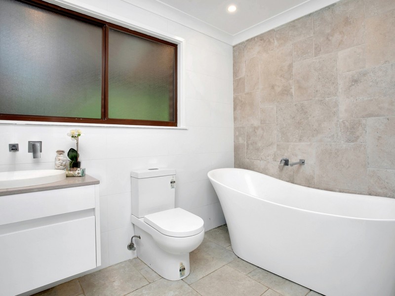 43 Tatiara Crescent, North Narrabeen NSW 2101