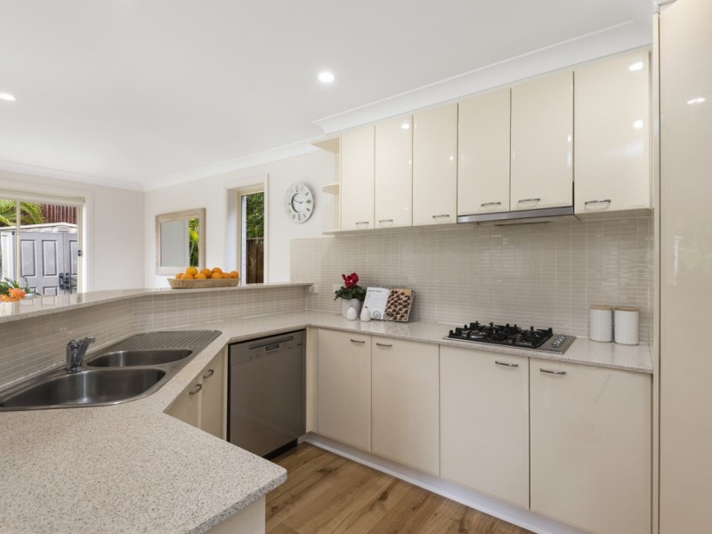 43 Valley View Circuit, Warriewood NSW 2102