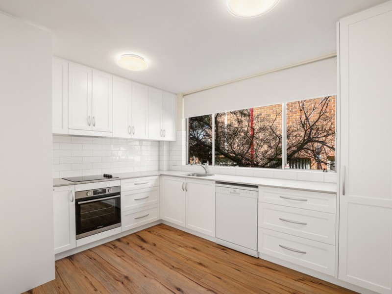 2/16 Foamcrest Avenue, Newport NSW 2106