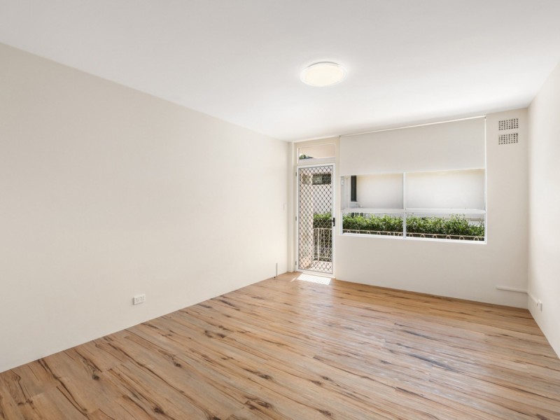 2/16 Foamcrest Avenue, Newport NSW 2106
