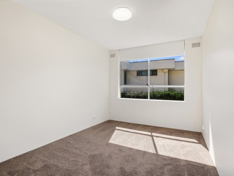 2/16 Foamcrest Avenue, Newport NSW 2106