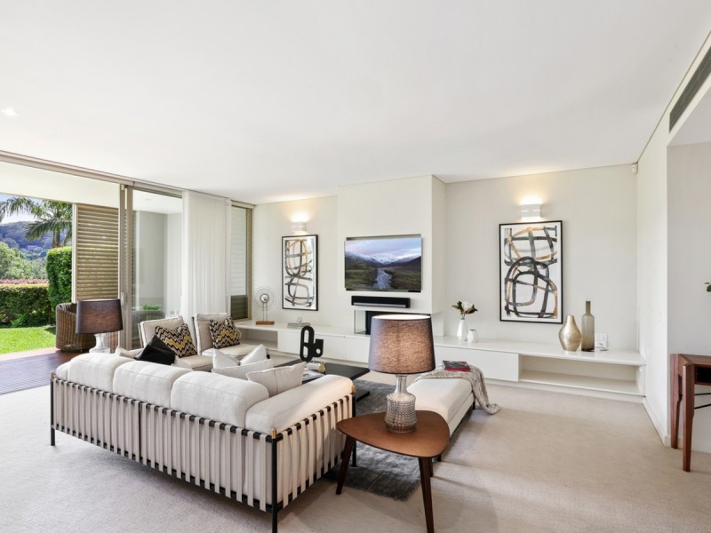 210/102 Darley Street West, Mona Vale NSW 2103