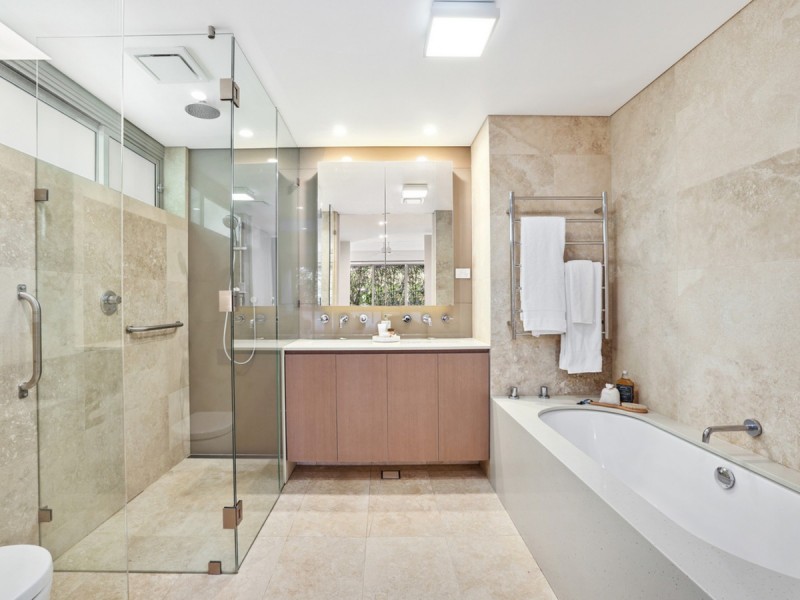 210/102 Darley Street West, Mona Vale NSW 2103