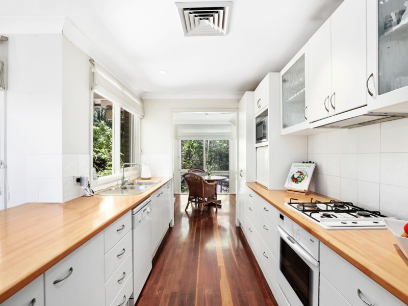 17 Loquat Valley Road, Bayview NSW 2104