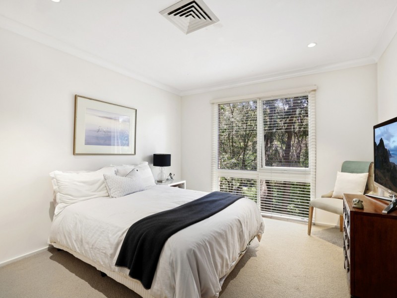 17 Loquat Valley Road, Bayview NSW 2104