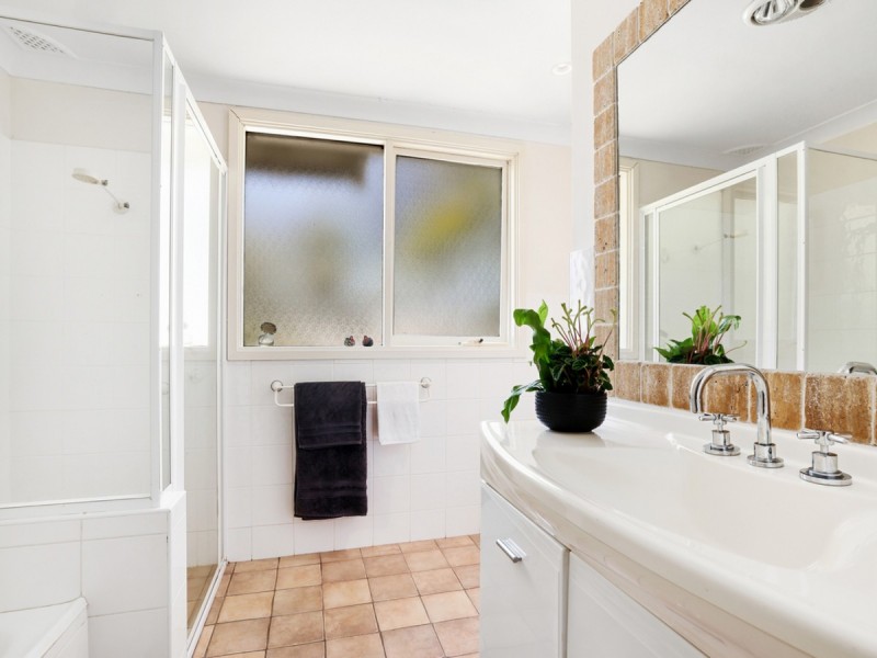 17 Loquat Valley Road, Bayview NSW 2104