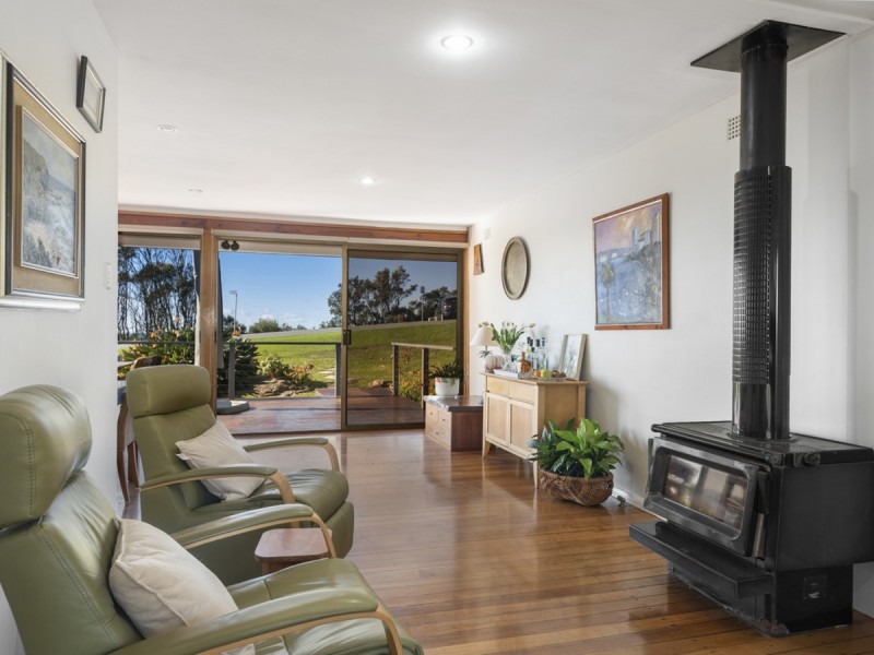 82 Narrabeen Park Parade, Warriewood NSW 2102