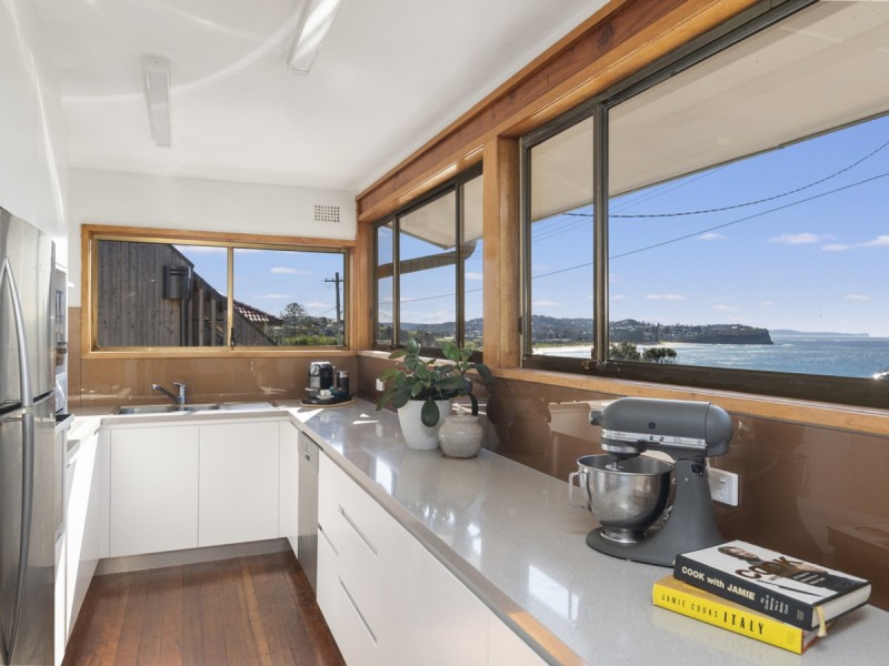 82 Narrabeen Park Parade, Warriewood NSW 2102