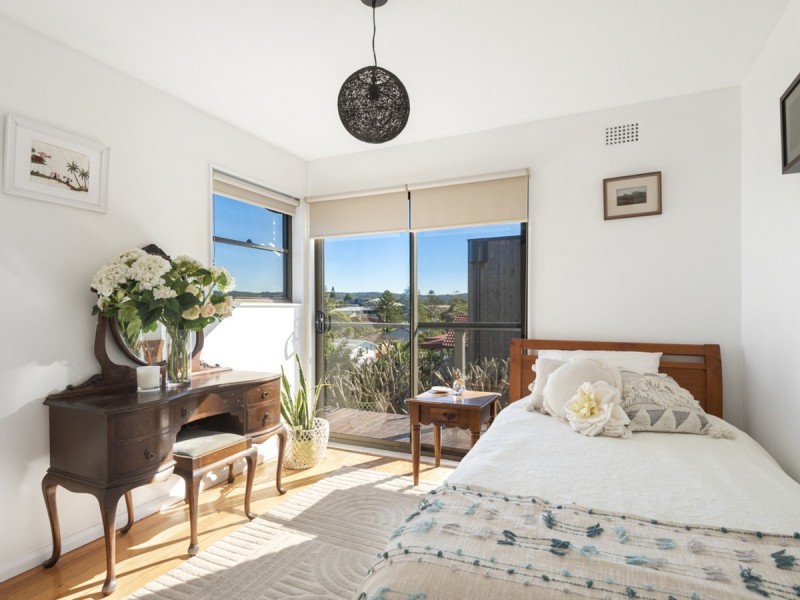 82 Narrabeen Park Parade, Warriewood NSW 2102