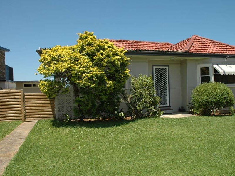 67 NARRABEEN Park Parade, Warriewood NSW 2102