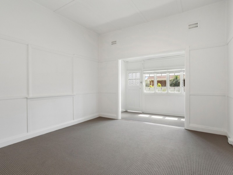 8 Seabeach Avenue, Mona Vale NSW 2103