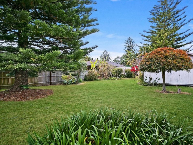 8 Seabeach Avenue, Mona Vale NSW 2103