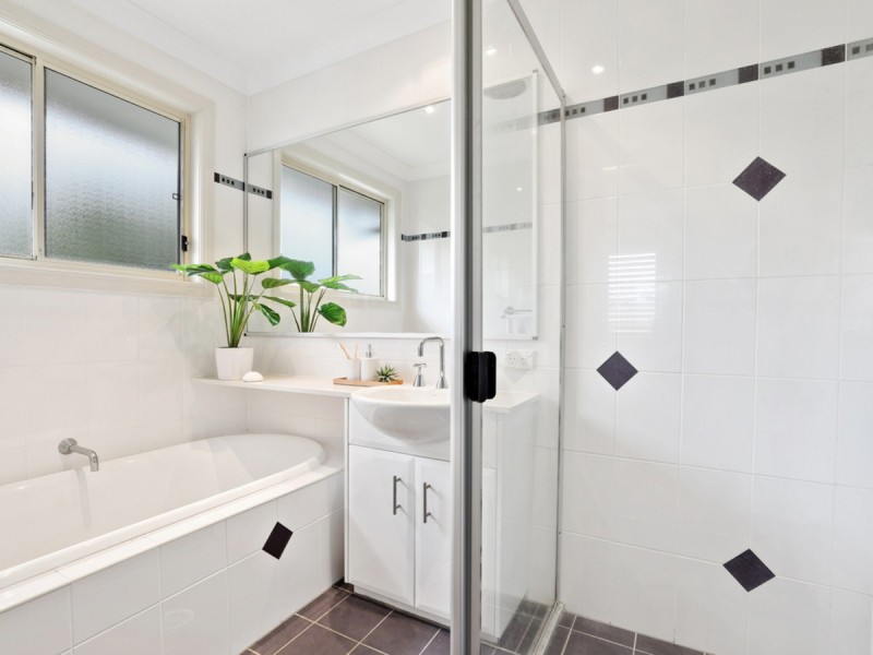 3 Cockatoo Way, Warriewood NSW 2102