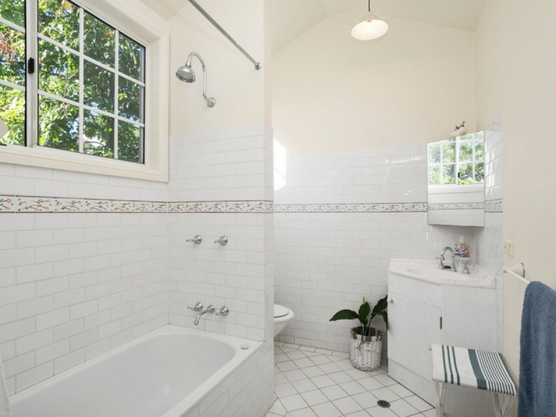 13 Kananook Avenue, Bayview NSW 2104