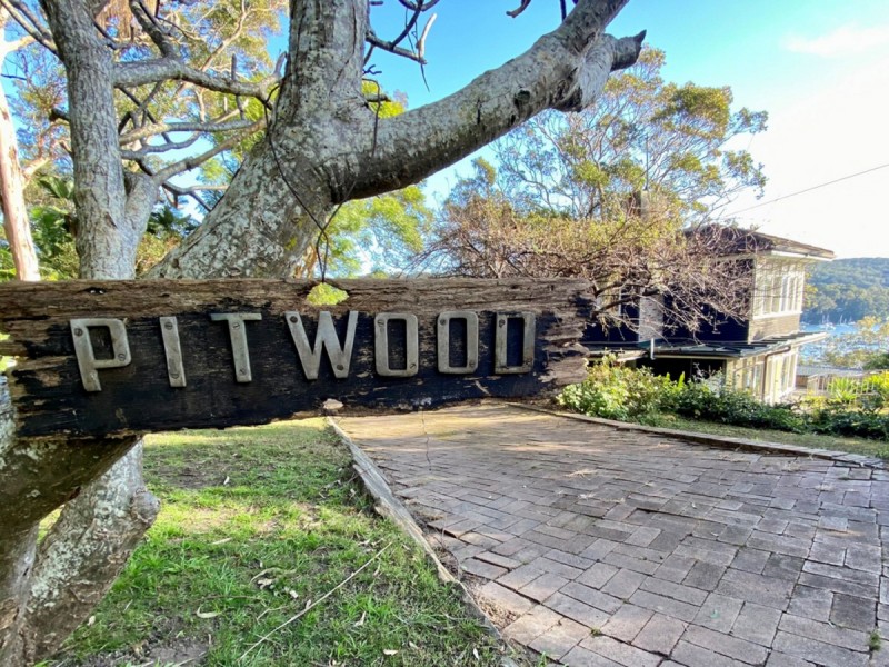 12 Quarter Sessions Road, Church Point NSW 2105