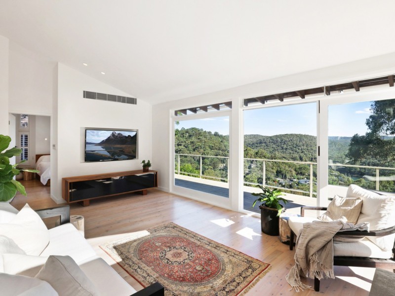 8 Jacquelene Close, Bayview NSW 2104