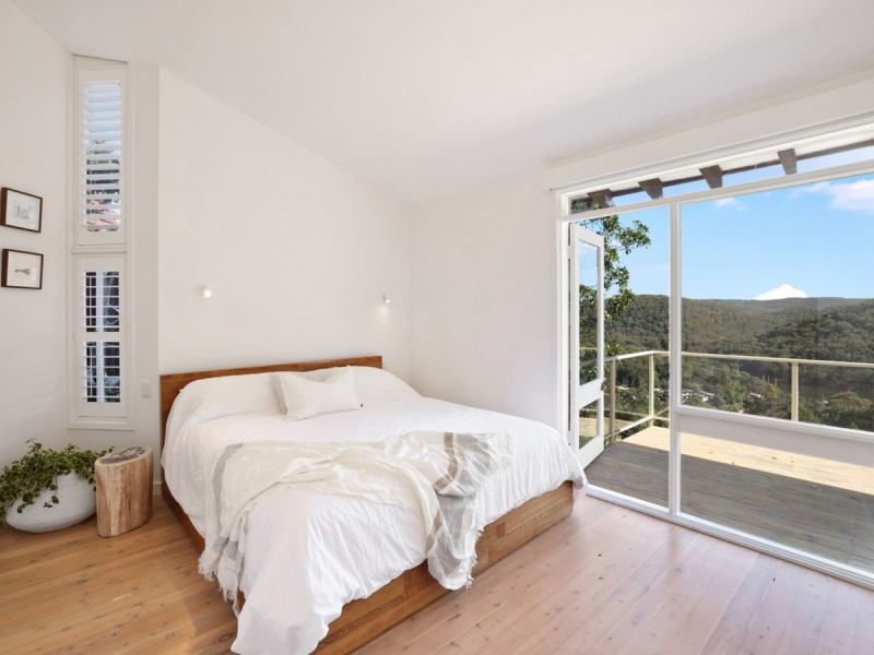 8 Jacquelene Close, Bayview NSW 2104