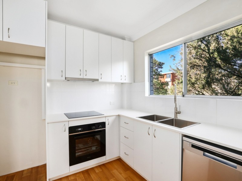 2/100 Oaks Avenue, Dee Why NSW 2099