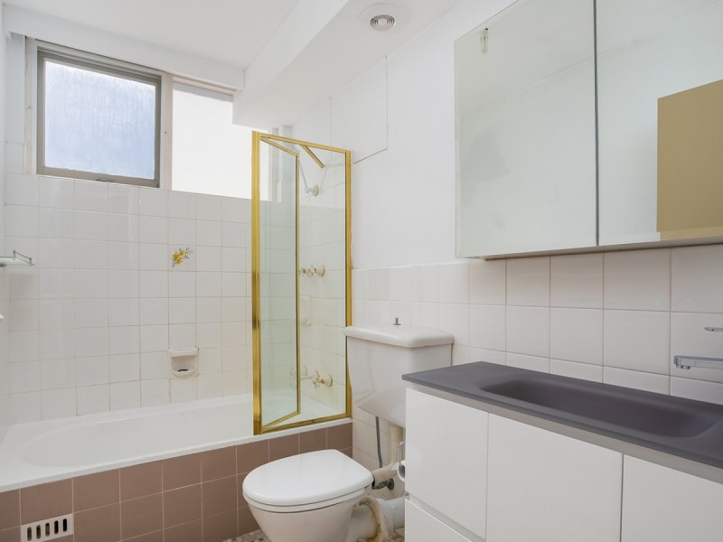 8/18 Surfview Road, Mona Vale NSW 2103