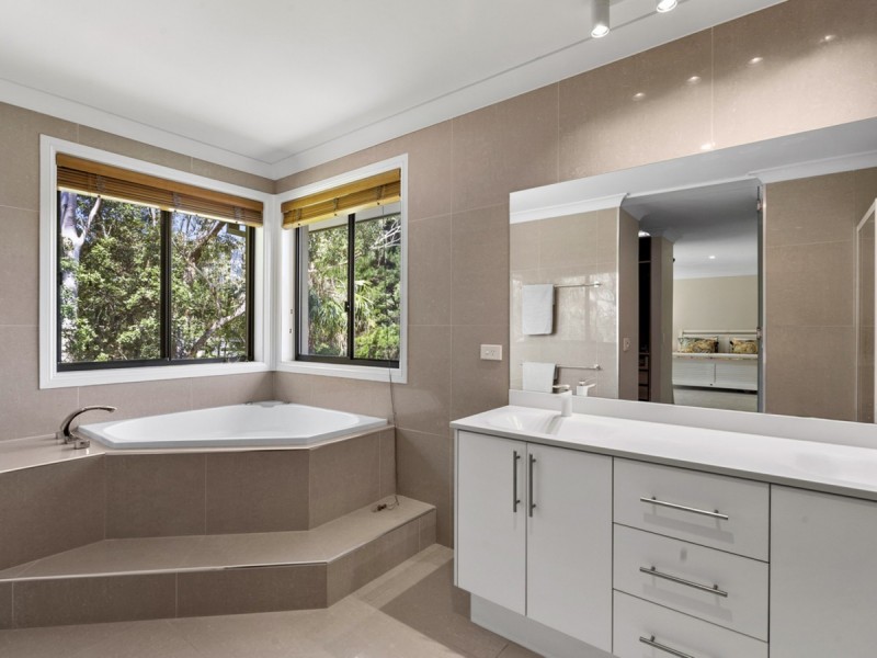 4B Minkara Road, Bayview NSW 2104