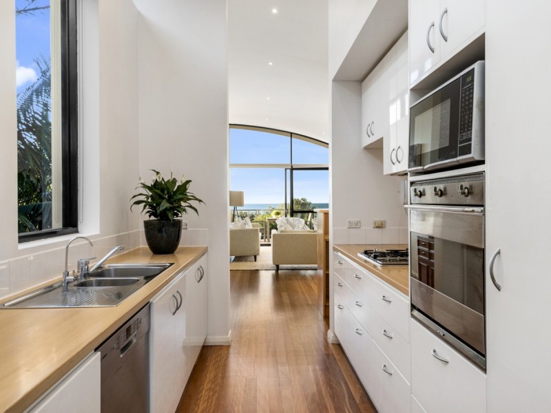 11/10-16 Surfview Road, Mona Vale NSW 2103